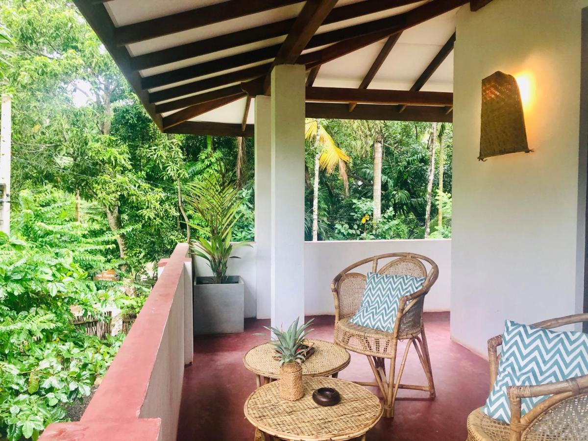 Appartement Le Cabanon à Dikwella Extérieur photo